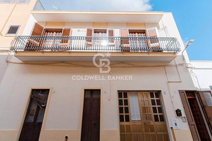 Casa con 5 locali in vendita in Via Cesare Balbo, Cutrofiano