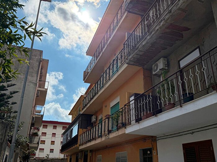 Appartamento trilocale in vendita in Via Oglio Vecchio, Messina