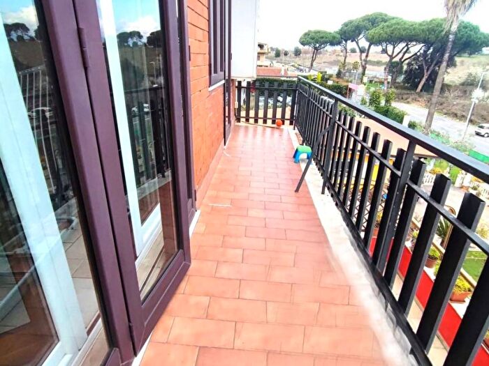 Appartamento trilocale in affitto in Via Borghesiana, Borghesiana, Roma