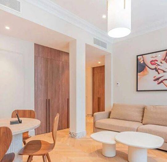 Appartamento bilocale in affitto in Via Privata Siracusa, Quadronno Crocetta, Milano