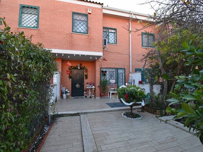 Casa con 5 locali in affitto in Casal Lumbroso, Roma