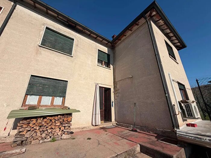 Casa con 5 locali in vendita in Via Pasubio, Montorso Vicentino