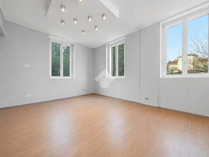 Appartamento trilocale in vendita in Via Emilia Est, Parma