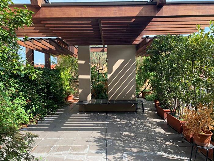 Casa con 5 locali in affitto in Piazza Guglielmo Oberdan, Porta Venezia, Milano