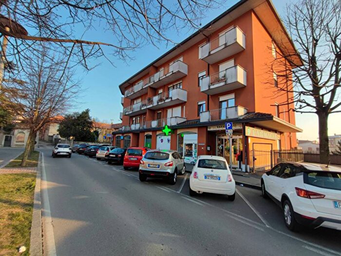 Appartamento quadrilocale in affitto in Via Adriatico, Bizzozzero, Varese