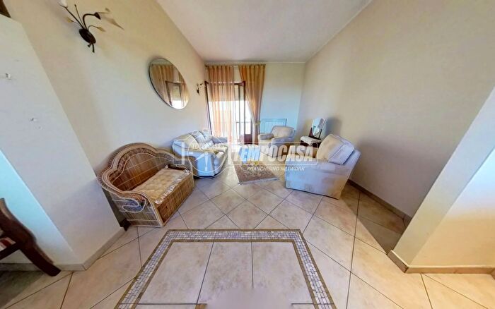 Appartamento con 6 locali in vendita in Monte Urano