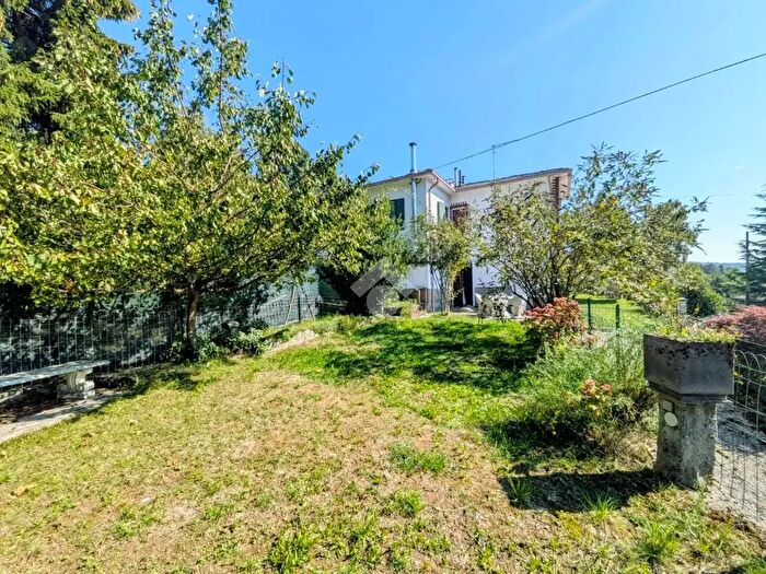 Appartamento trilocale in vendita in Villaggio Albarè, Ferrara Di Monte Baldo
