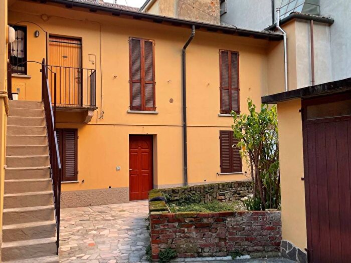 Appartamento trilocale in affitto in Via Callisto Piazza, Centro Storico, Lodi