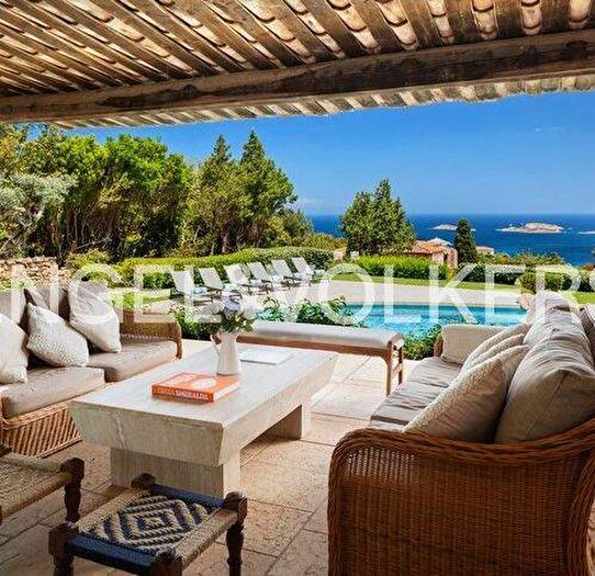 Casa con 6 locali in affitto in Porto Cervo, Arzachena
