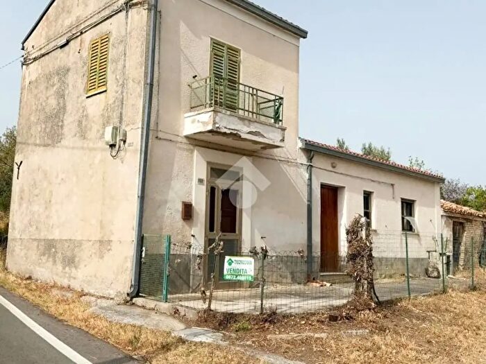 Casa quadrilocale in vendita in Sc Panetti, Lanciano