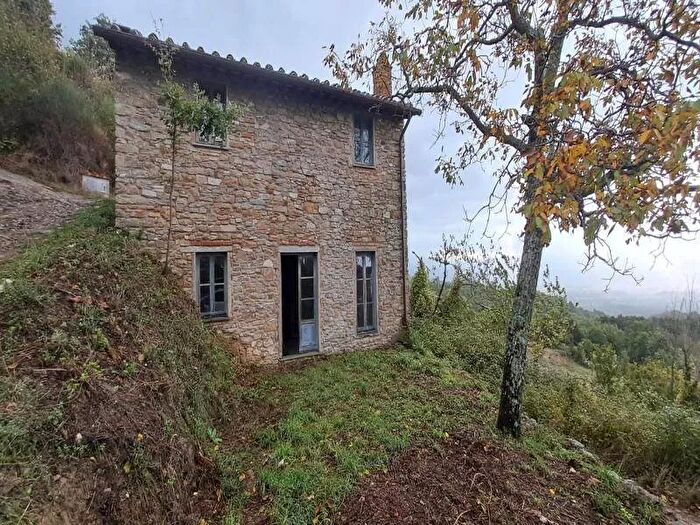 Appartamento con 5 locali in vendita in PuliccianoBorgo San Lorenzo, Borgo San Lorenzo