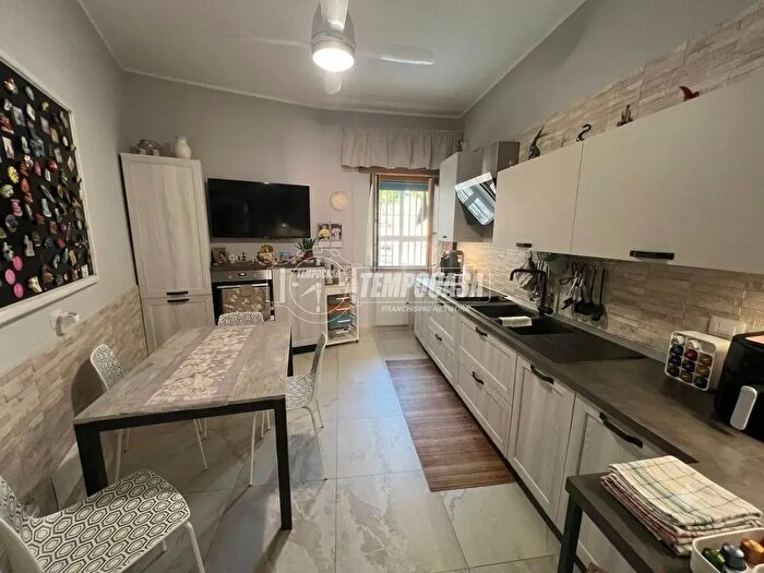 Appartamento quadrilocale in vendita in Napoli