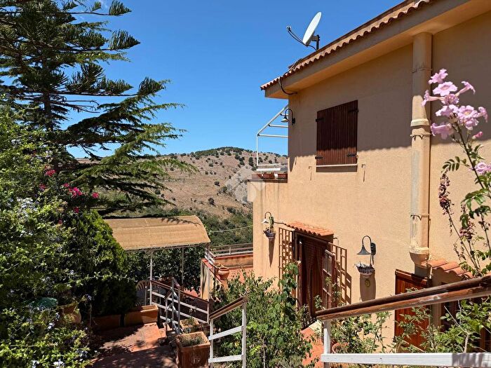 Appartamento trilocale in vendita in Sp, Cinisi