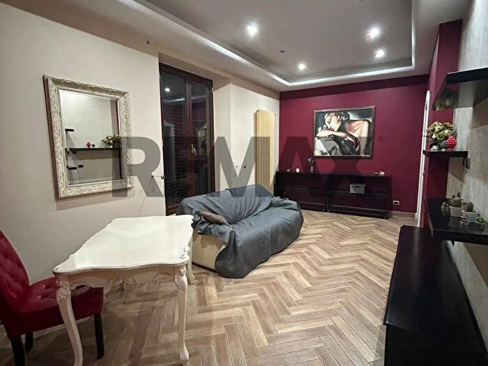 Appartamento con 6 locali in vendita in Via Pusterna B, Caltagirone