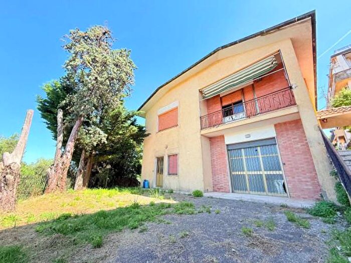 Casa con 6 locali in vendita in Manciano