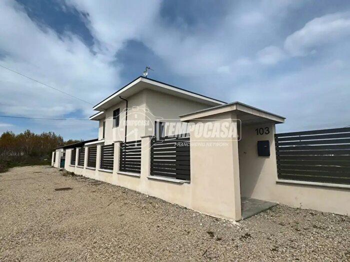 Appartamento con 6 locali in vendita in Via Tetti Grella, Vinovo