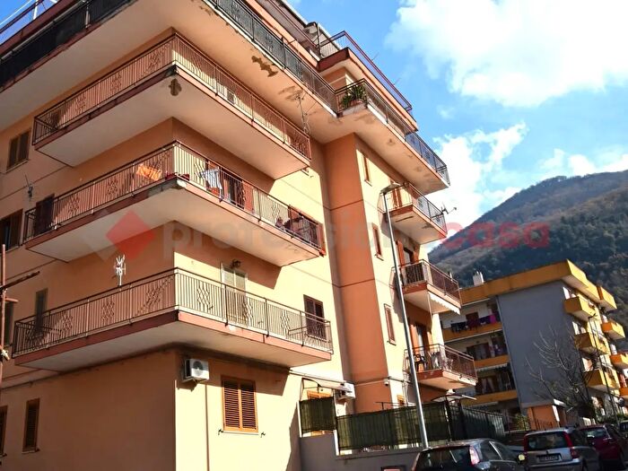 Appartamento quadrilocale in vendita in Via Bottiglieri, Roccapiemonte