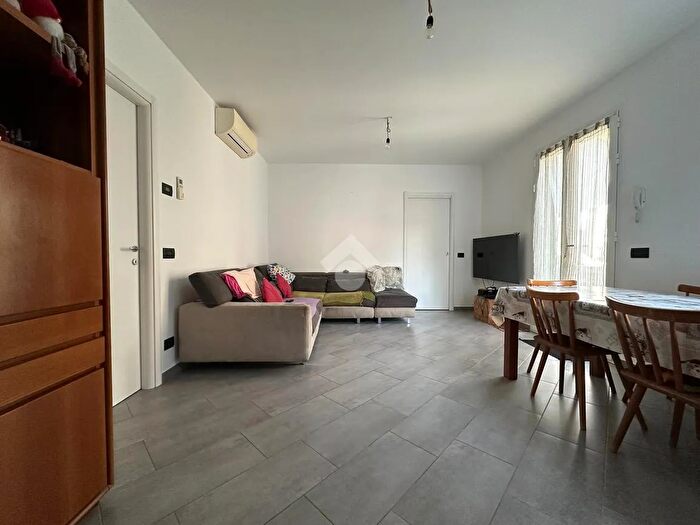 Appartamento quadrilocale in vendita in Via S Alberti, Soldano