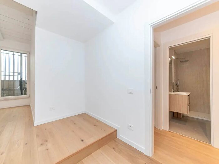 Appartamento trilocale in vendita in Viale di Tor di Quinto, Roma