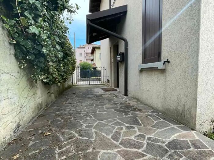 Casa trilocale in vendita in Via Cavalleria, Pordenone