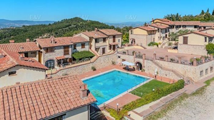 Appartamento con 5 locali in vendita in Via dellAbbazia, Collazzone