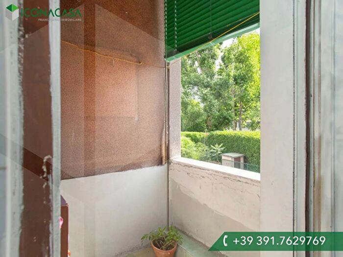 Appartamento trilocale in vendita in Via Diego Guicciardi, Milano