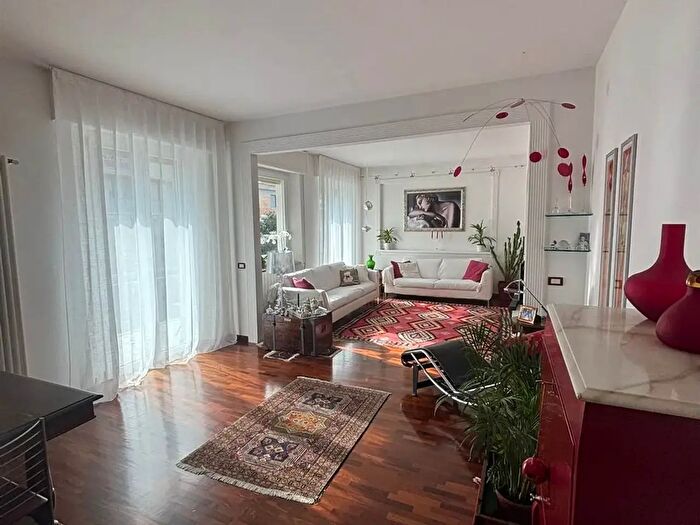 Appartamento con 5 locali in vendita in Grosseto