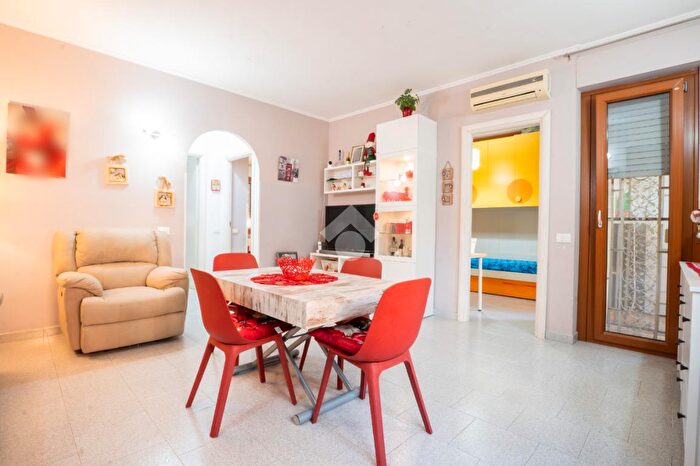 Appartamento trilocale in vendita in Via del Brennero, Fonte Nuova