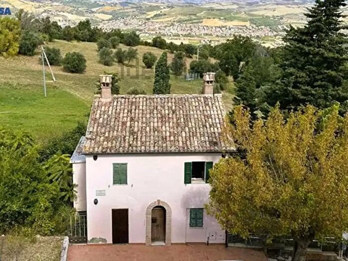 Casa trilocale in vendita in Via Giacomo Matteotti, Monte Roberto