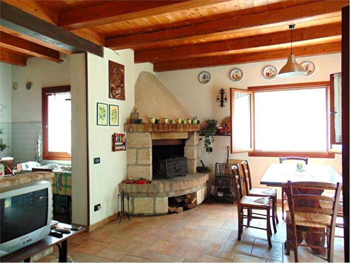 Casa con 5 locali in affitto in Barbarano Mossano