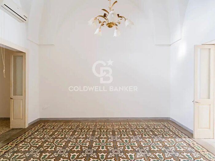 Casa quadrilocale in vendita in Via Guglielmo Marconi, Scorrano