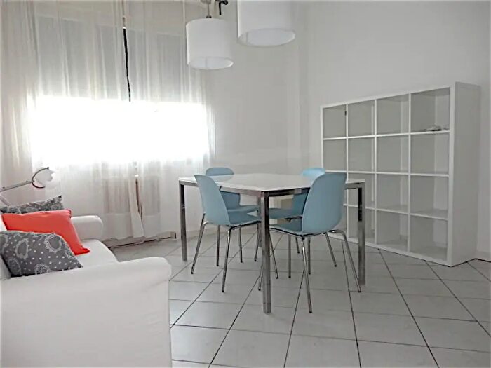 Appartamento trilocale in affitto in Via Montegallo, Padova