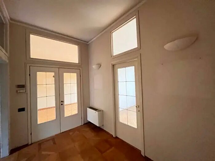 Appartamento con 5 locali in vendita in Piazza Giuseppe Mazzini, Modena