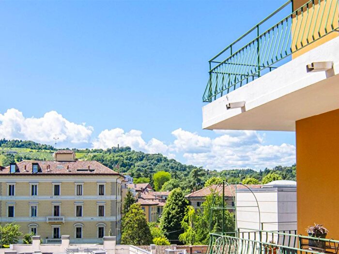 Appartamento quadrilocale in affitto in Viale Oriani, Murri, Bologna