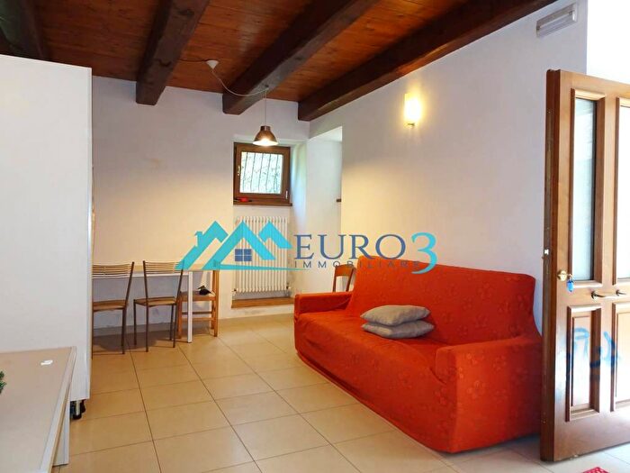 Casa trilocale in affitto in Via della Piazzarola, Ascoli Piceno
