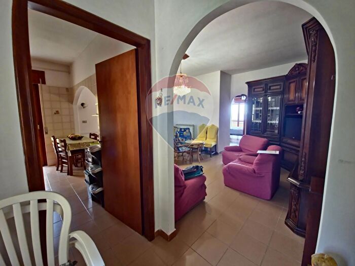 Appartamento trilocale in vendita in Via Libertini Snc, San Lucido