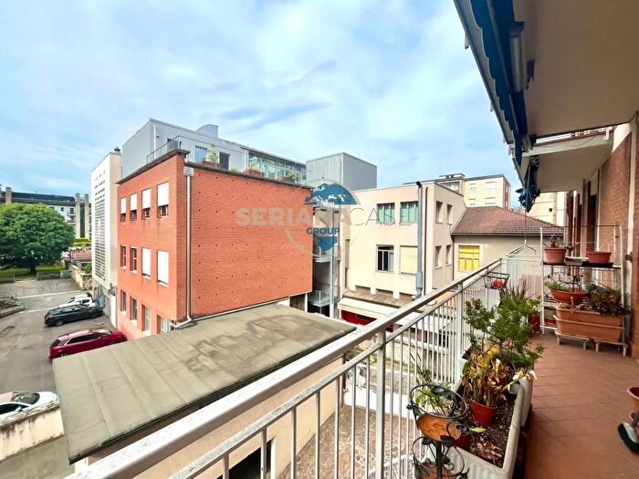 Appartamento trilocale in vendita in Via Angelo Maj, Bergamo