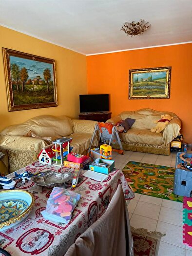 Appartamento con 6 locali in vendita in Via Luigi Sturzo, Carlentini