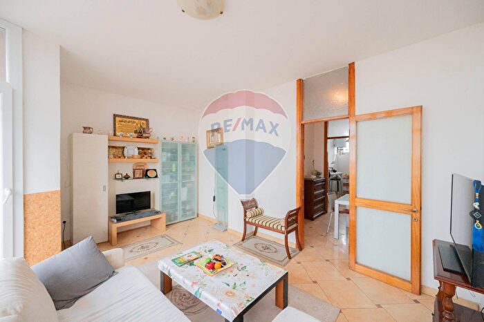 Appartamento trilocale in vendita in Via Bertioli, Ostiglia