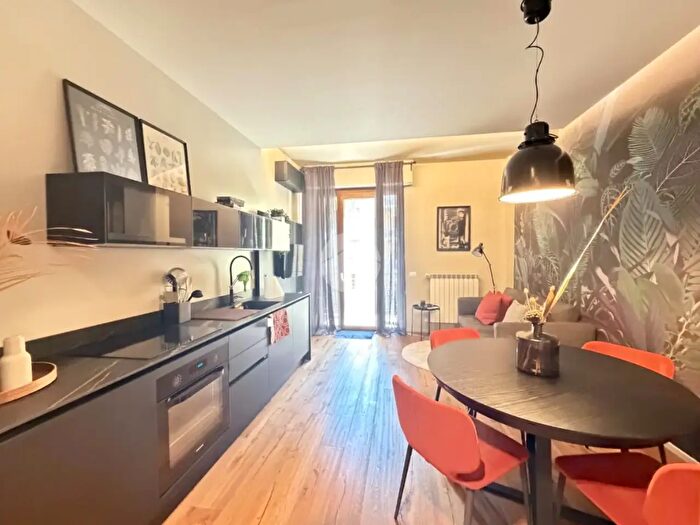 Appartamento trilocale in affitto in Via Maragliano, Firenze