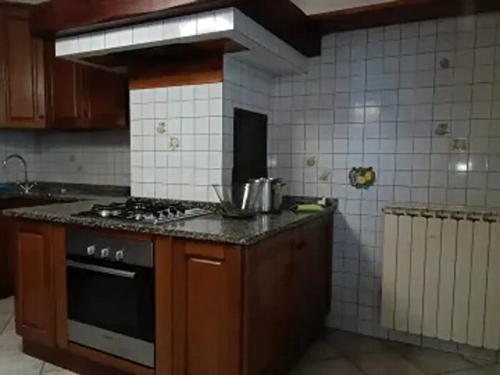 Appartamento con 5 locali in vendita in Via Enrico Petrella, Firenze