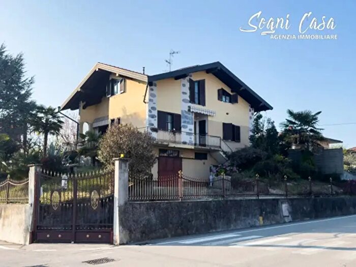 Casa con 6 locali in vendita in Via Sempione, Marano Ticino