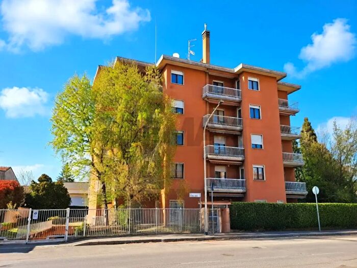 Appartamento trilocale in vendita in Via Barbara Melzi, Legnano