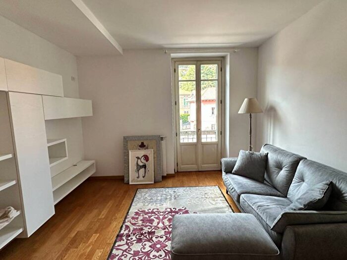 Appartamento bilocale in affitto in Viale Giuseppe Garibaldi, Centro, Gavirate