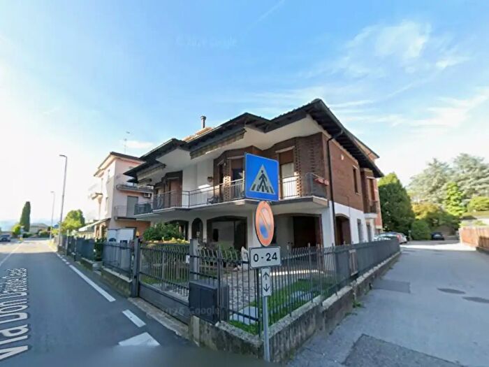 Appartamento trilocale in affitto in Via Don Davide Canali, Bulciago
