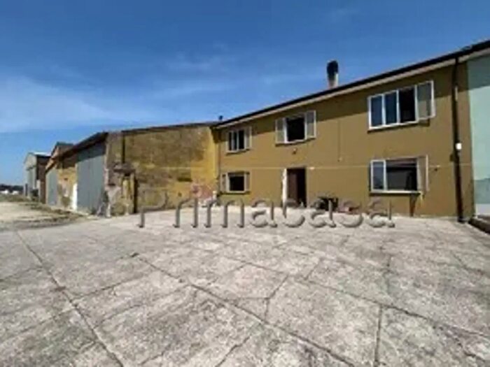 Casa con 9 locali in vendita in Via Ca' di Dio, Cerea