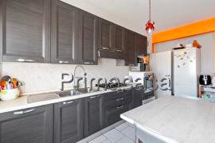 Appartamento con 5 locali in vendita in Via Papa Giovanni XXIII, Carpi