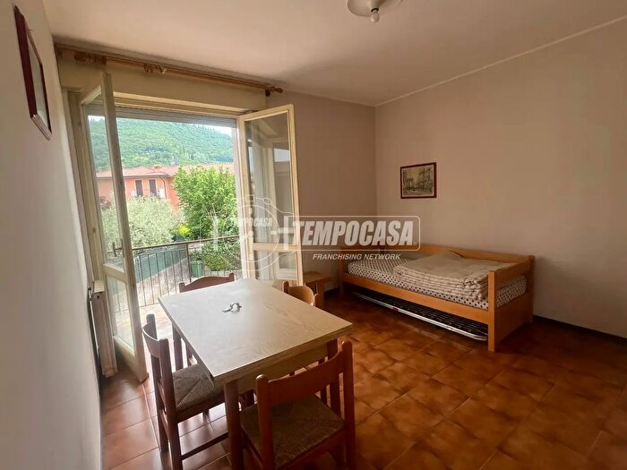 Appartamento bilocale in affitto in Via Lotario, Garda