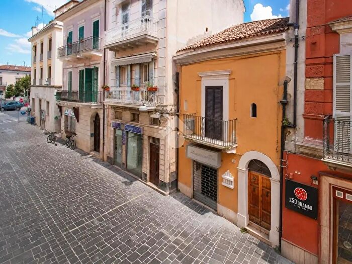 Casa trilocale in vendita in Corso Vittorio Emanuele Secondo, Ortona