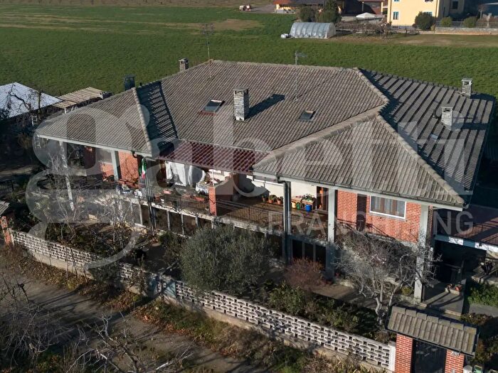 Casa con 5 locali in vendita in Strada Bongiovanni, Volvera